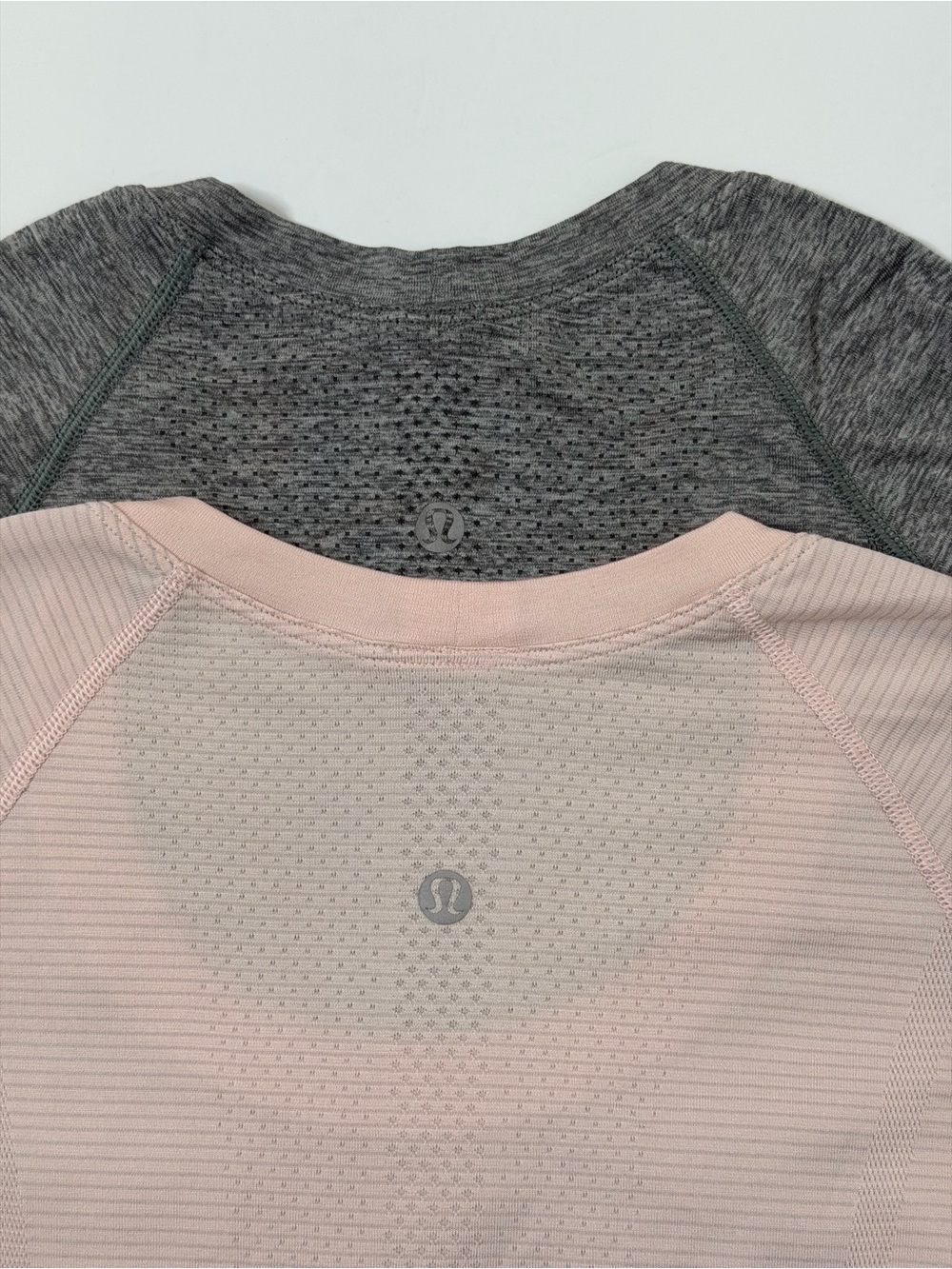 Lululemon Swiftly Tech Short Sleeve t-Shirt bundle Lot of 2 gray & light pink - Picture 8 of 8
